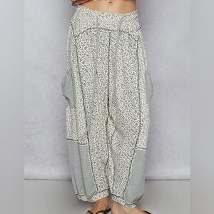 NEW Bestseller48 hr preview sale:  Floral Print Wide-Leg Pants Light Gray/White